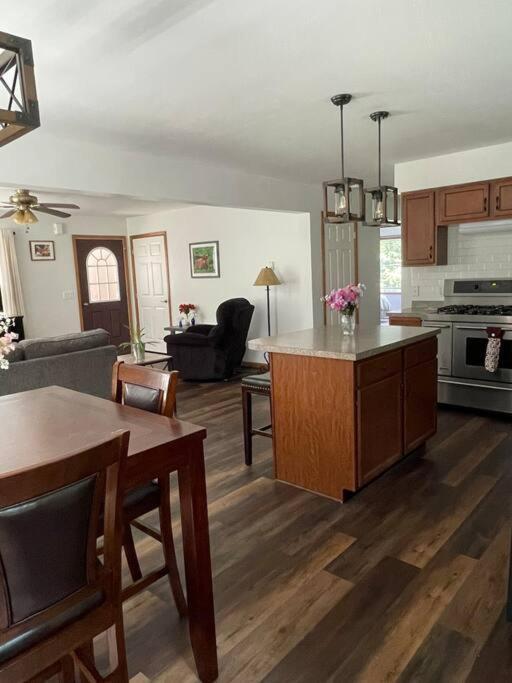 Falls Edge Farm Cottage Benton 外观 照片